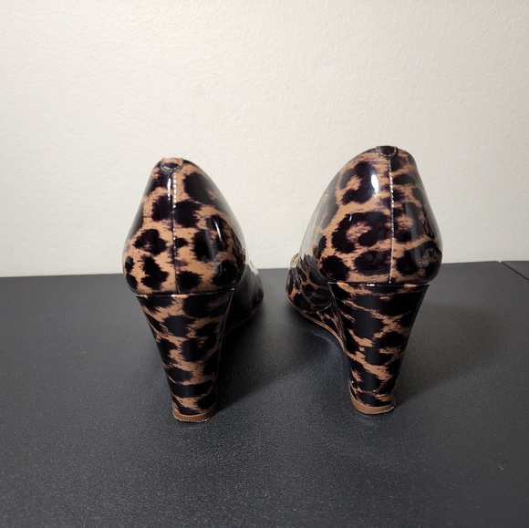J.Crew Leopard Print Petent Leather Martina Wedge Shoes Women's Size 7.5 - Picture 4 of 10